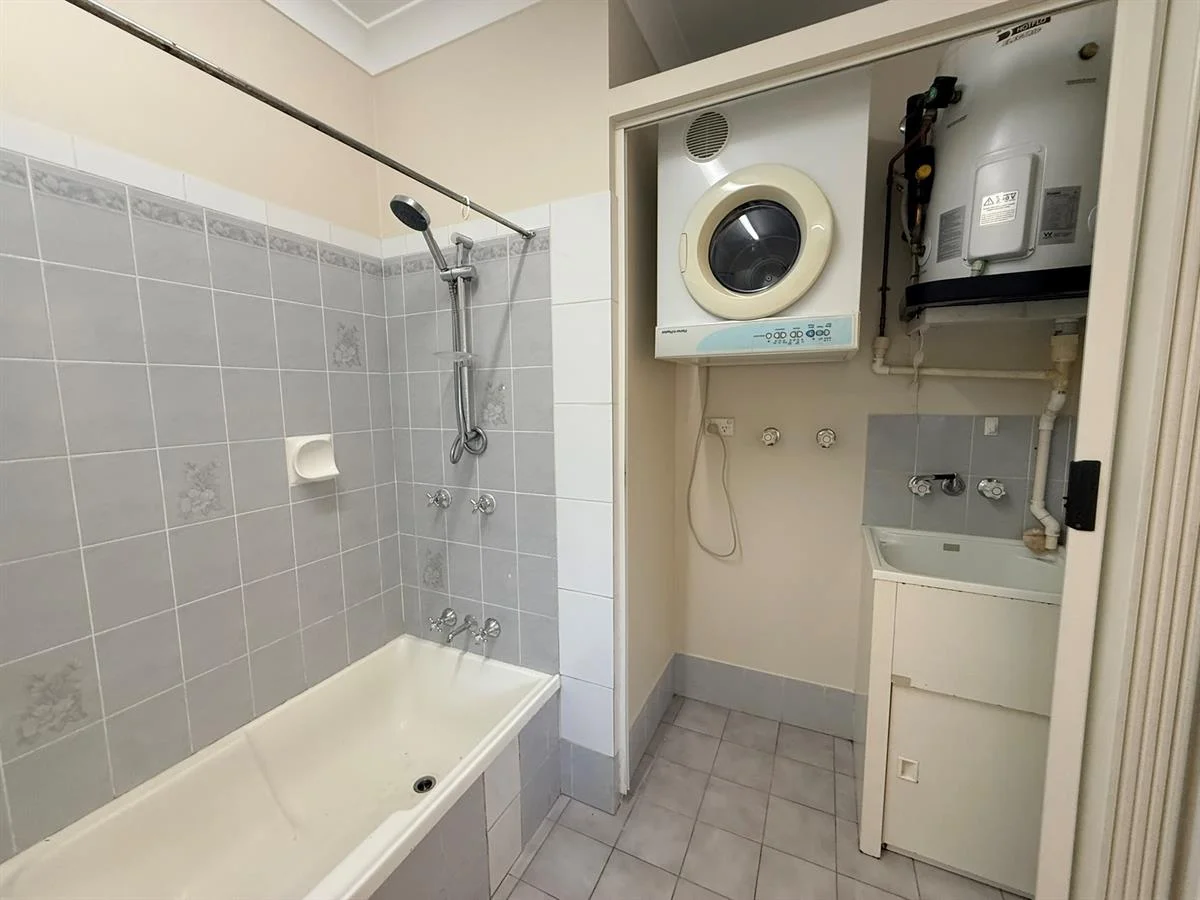 Additional image 11 of 9/389-397 McCoombe Street, Mooroobool QLD 4870