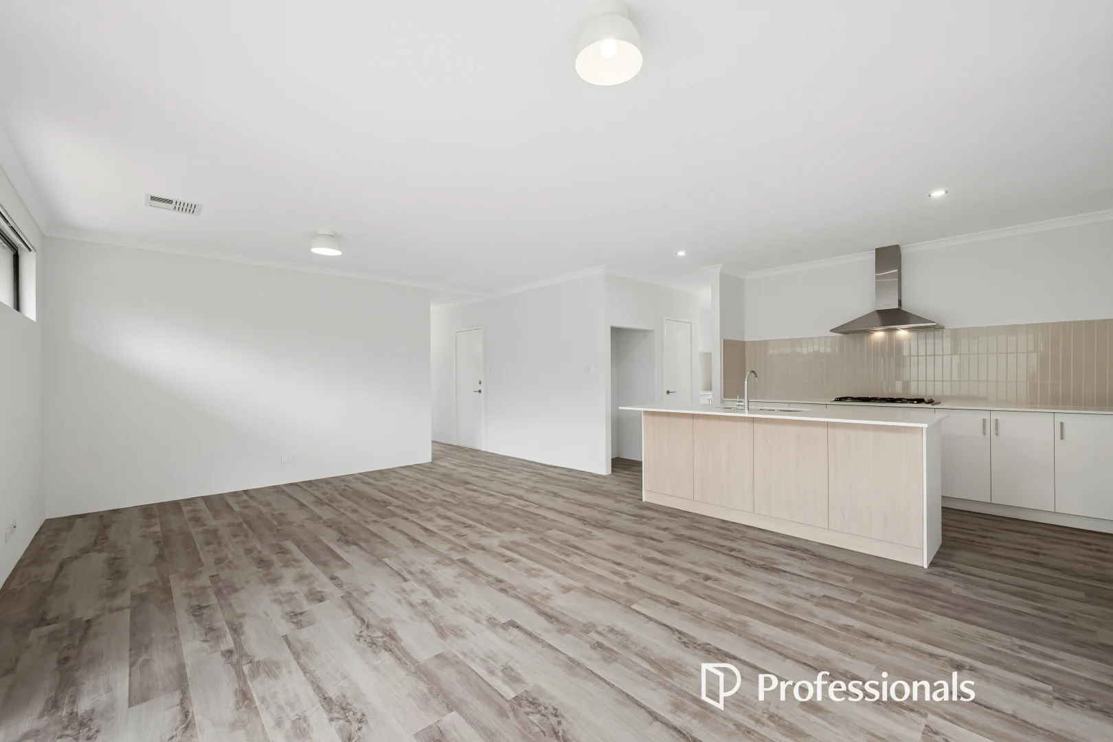 Additional image 8 of 32A Sussex Road, Forrestfield WA 6058