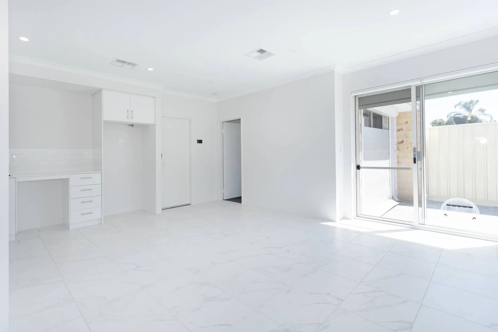 Additional image 4 of A/4 Woodleigh Gardens, Ballajura WA 6066