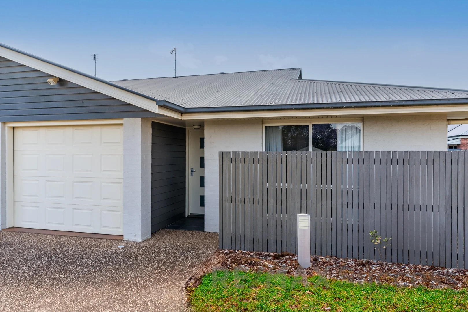 3/11 Albert Street, Newtown QLD 4350