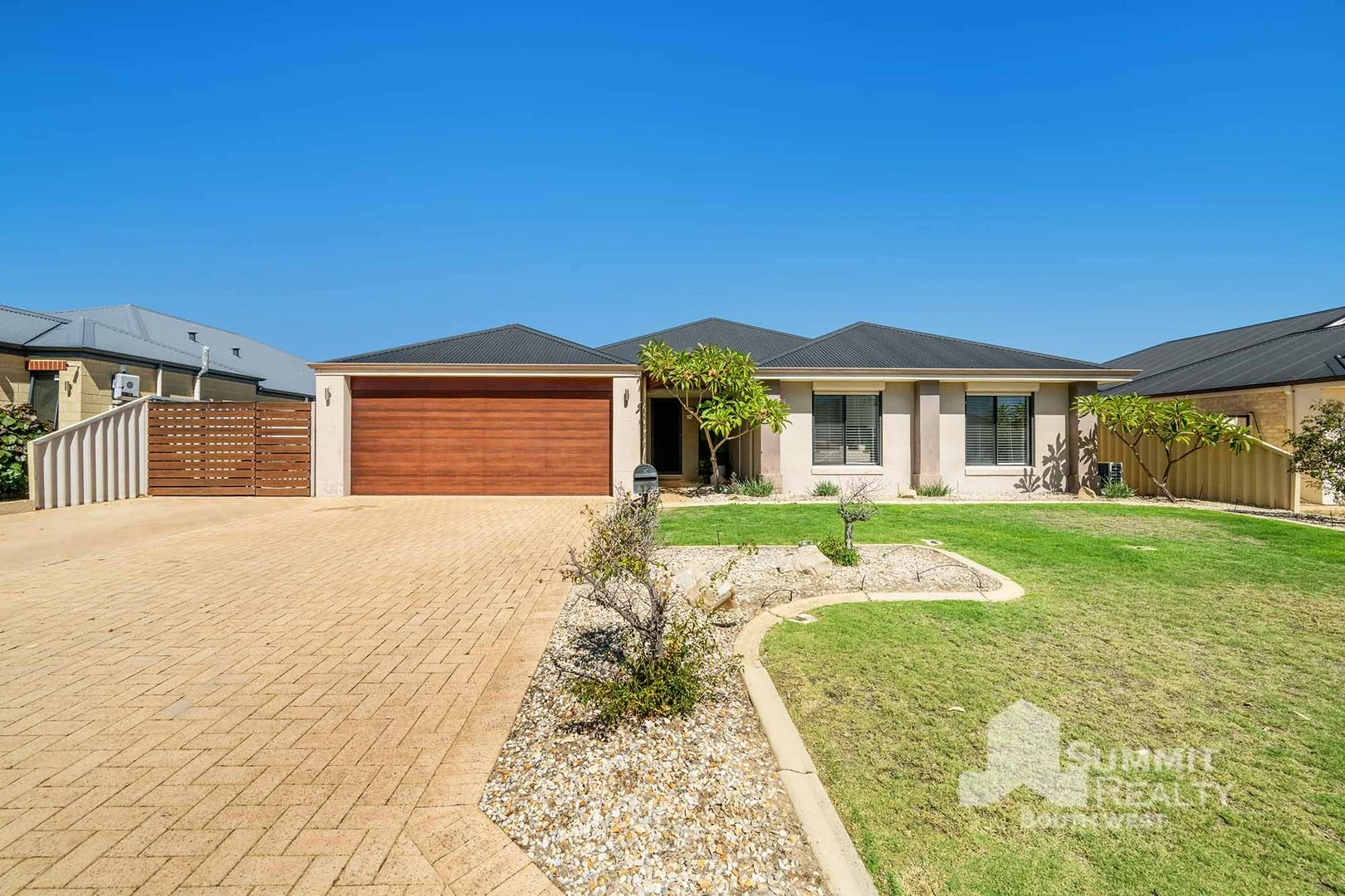 12 Greenough Place, Millbridge WA 6232