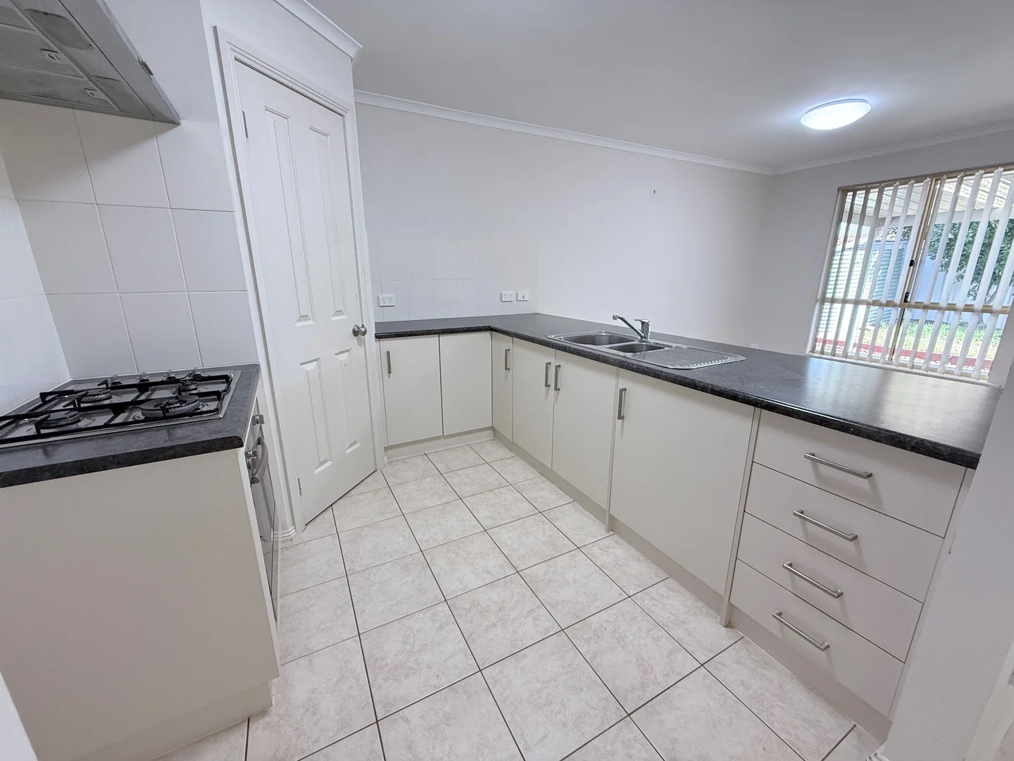 33 Strathaird Boulevard, Smithfield SA 5114 photo 2