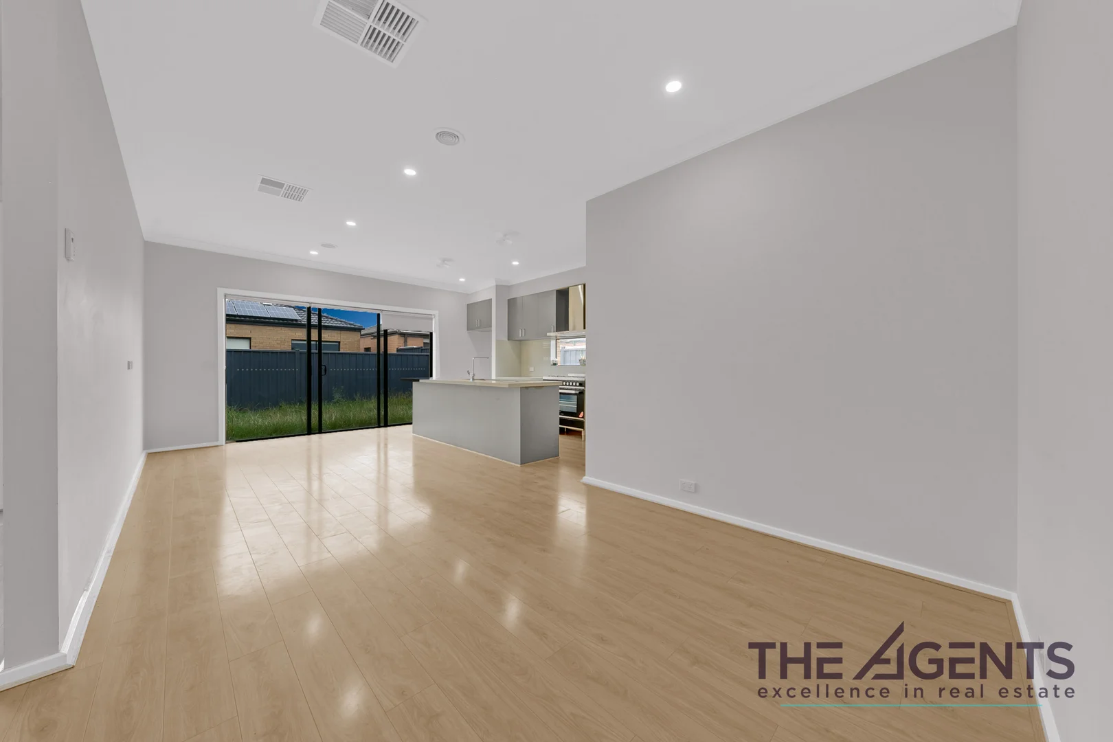 11 Stonefly Circuit, Melton South VIC 3338 photo 3
