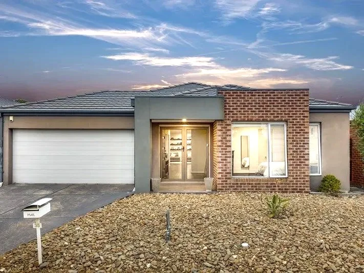35 Keynes Circuit, Fraser Rise VIC 3336