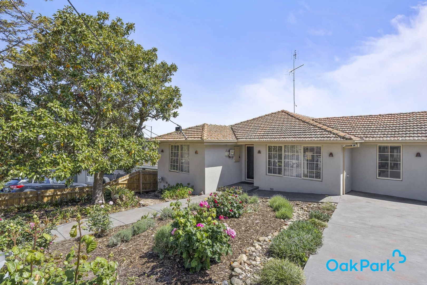 Additional image 2 of 10 Valley Crescent, Glenroy VIC 3046
