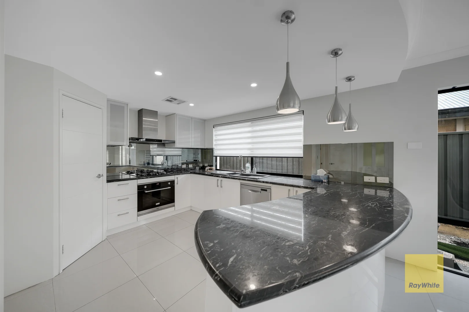 11 Cervara Avenue, Stirling WA 6021 photo 4