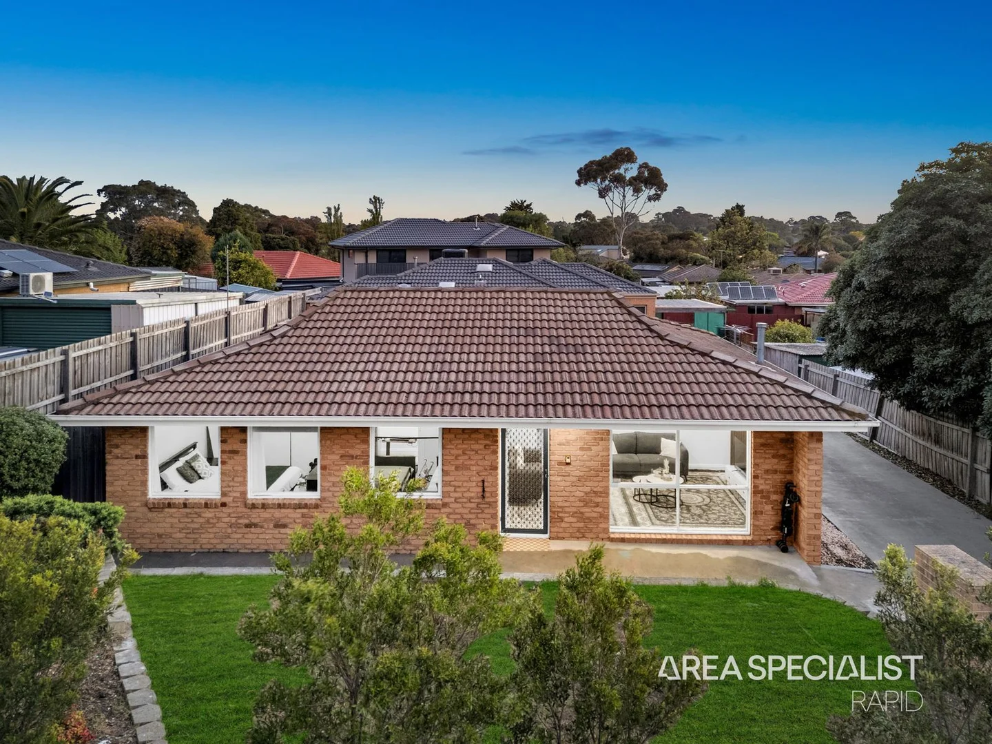 65 Oaktree Drive, Hampton Park VIC 3976
