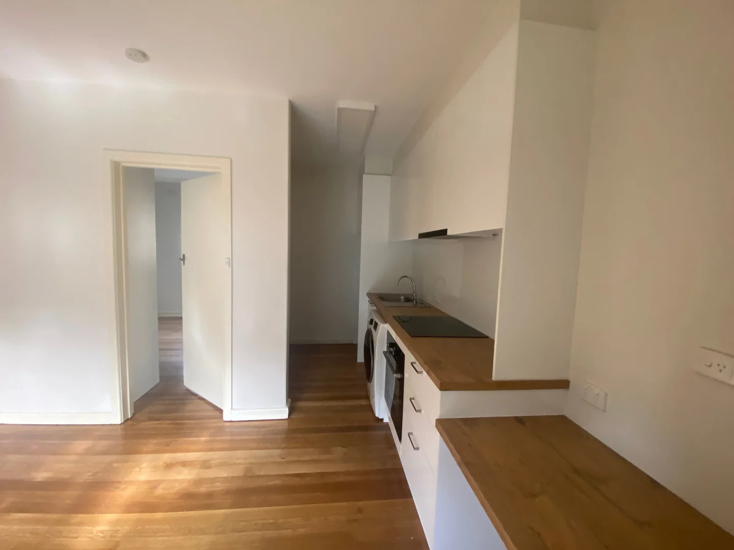 Additional image 7 of 2/8 Walnut Street, Carnegie VIC 3163