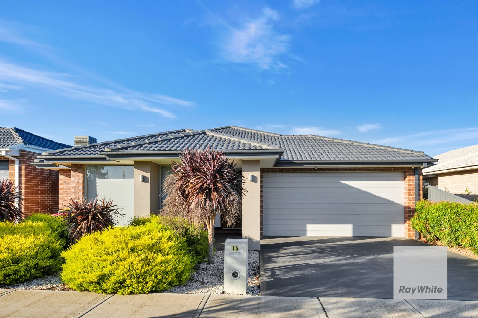 15 Azadi Crescent, Strathtulloh VIC 3338