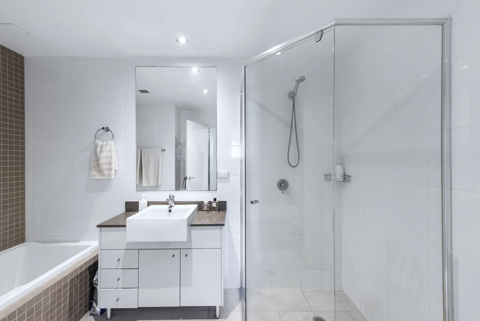 Additional image 8 of 2502/4 Como Crescent, Southport QLD 4215