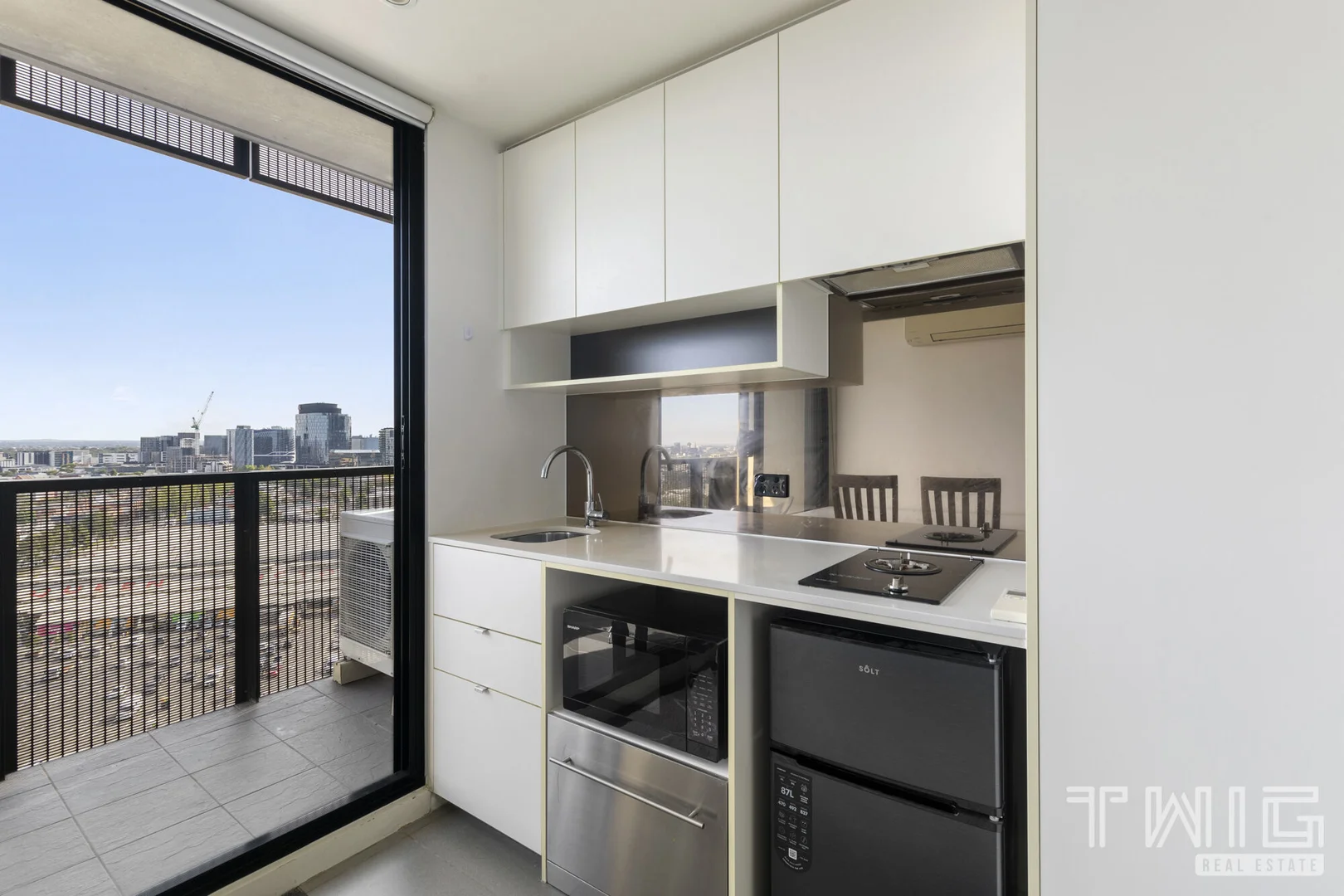 Additional image 2 of 1602/243 Franklin Street, Melbourne VIC 3000