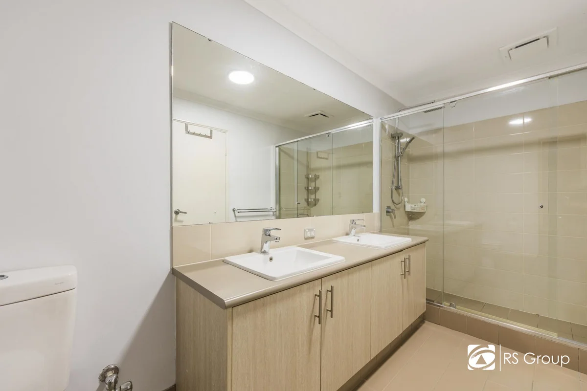 8 Solingen Way, Piara Waters WA 6112 photo 4