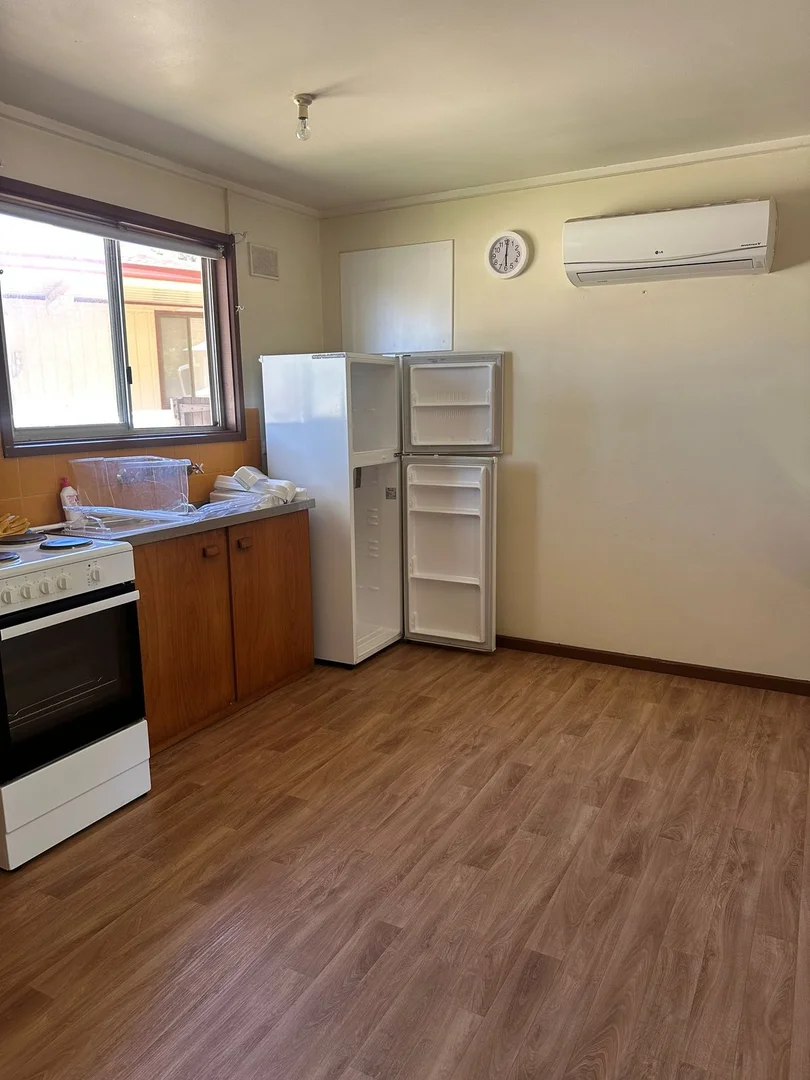 Additional image 5 of Units 1-6/2 Kent Crescent, Waikerie SA 5330