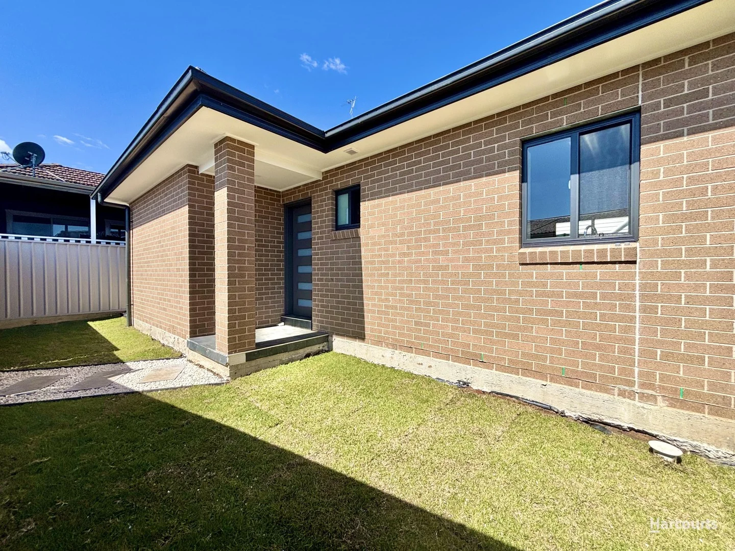 39A Hoddle Avenue, Bradbury NSW 2560