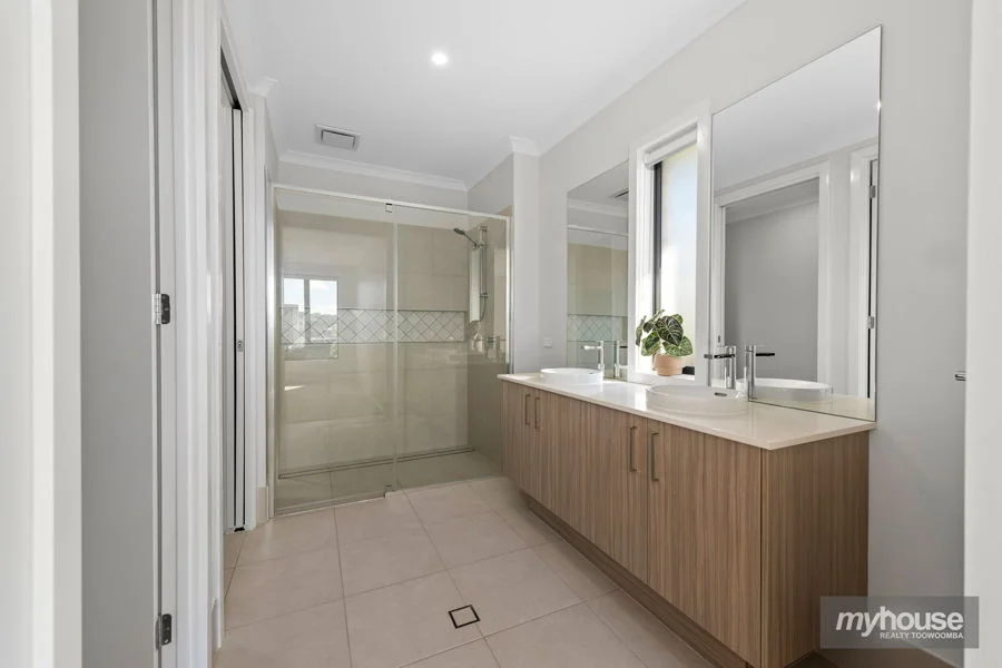 Additional image 11 of 17 Saint Andrews Crescent, Highfields QLD 4352