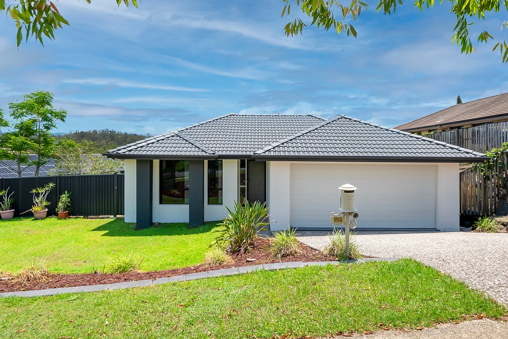255 Universal Street, Oxenford QLD 4210