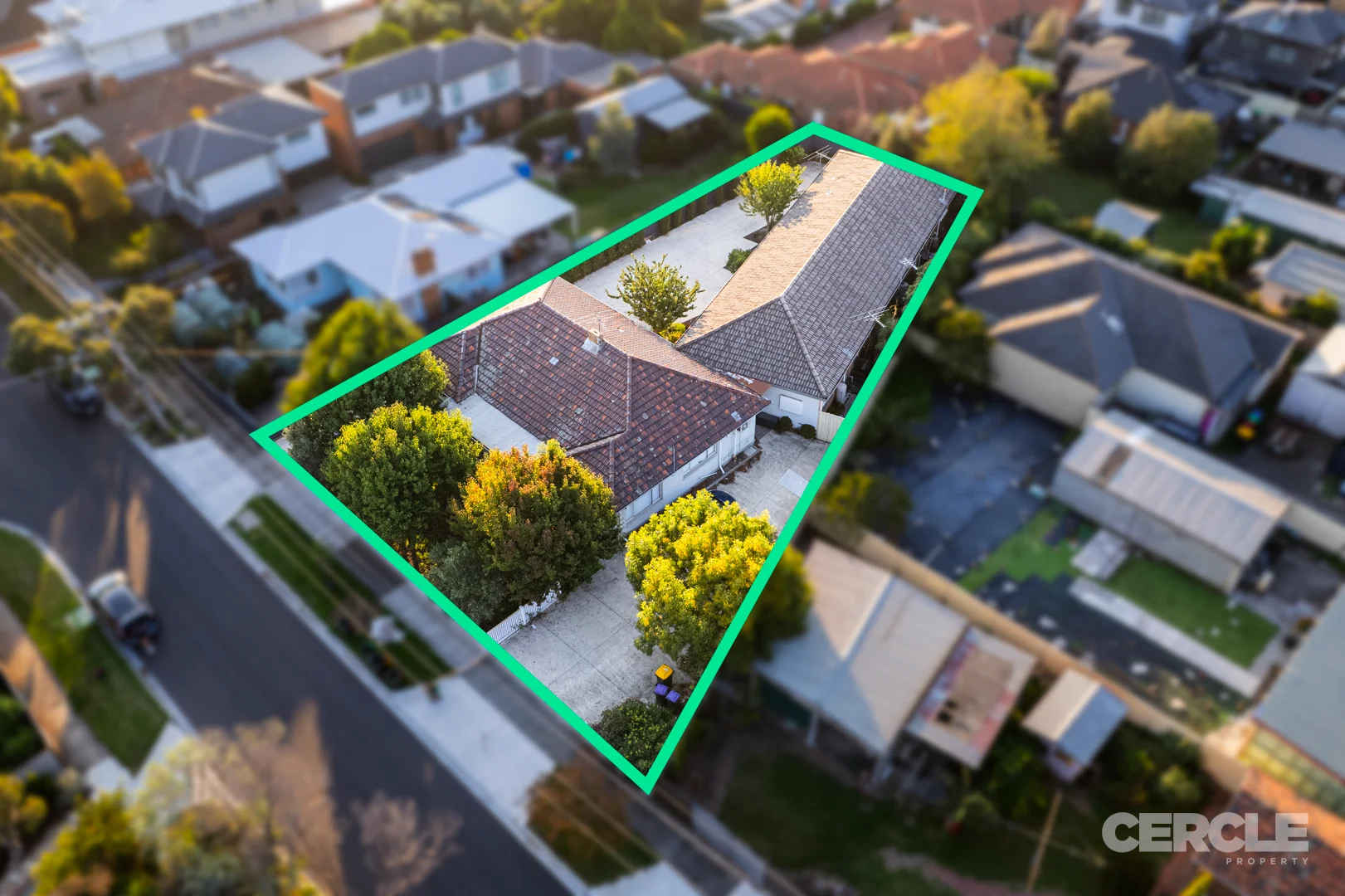 2 Almond Avenue, Brooklyn VIC 3012 photo 4