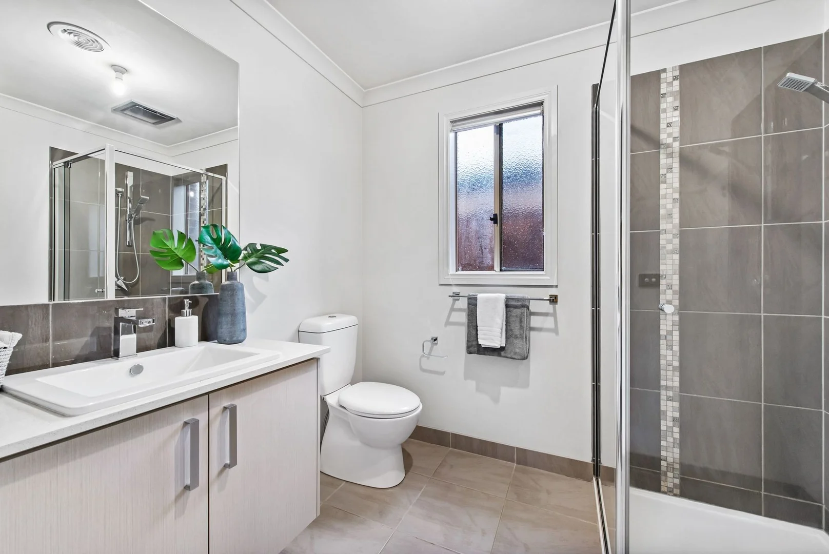 Additional image 9 of 49 Carlyle Crescent, Clyde North VIC 3978