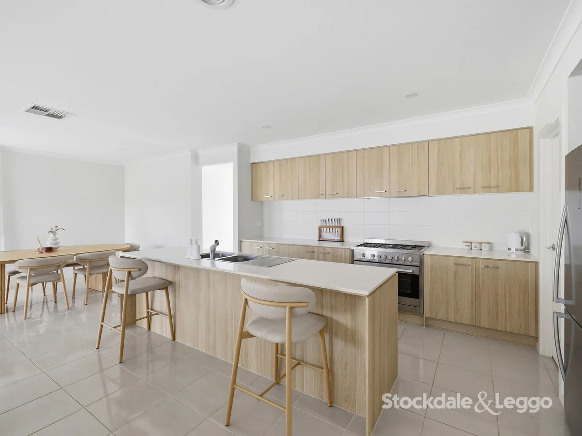130 Holts Lane, Darley VIC 3340 photo 3