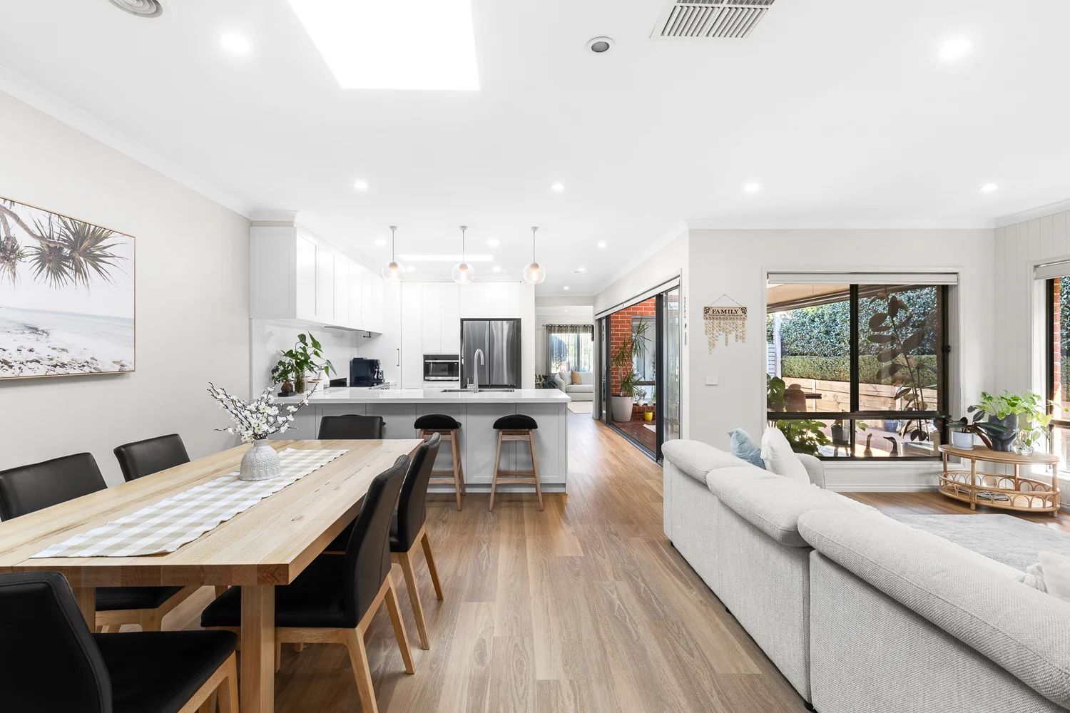 Additional image 10 of 8 St Mellion Close, Sunbury VIC 3429
