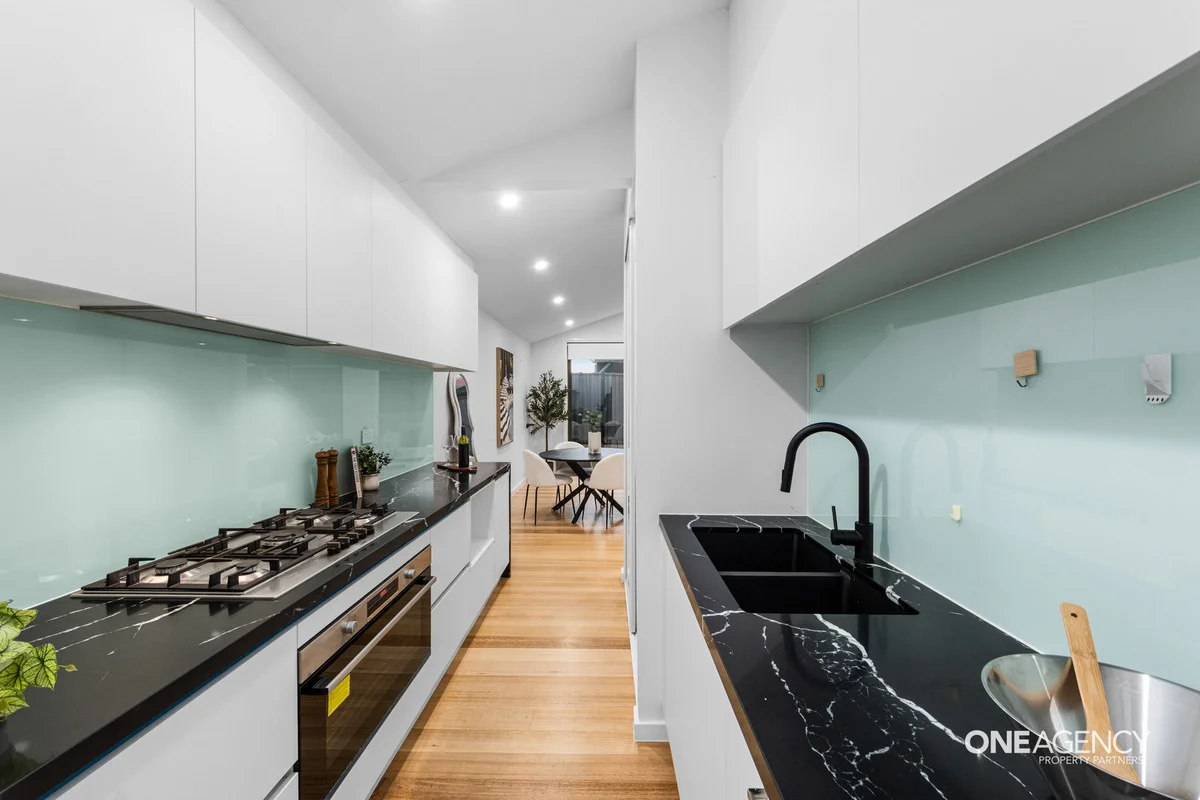Additional image 2 of 2/2 Rosscommon Place, Seabrook VIC 3028