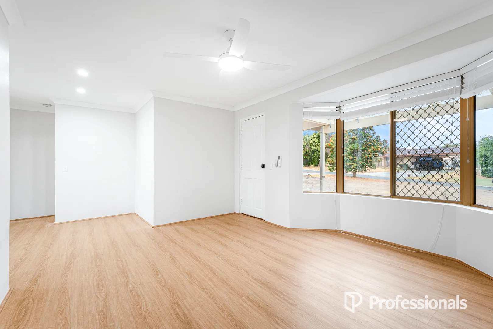 Additional image 3 of 18 Norcott Vista, Marangaroo WA 6064