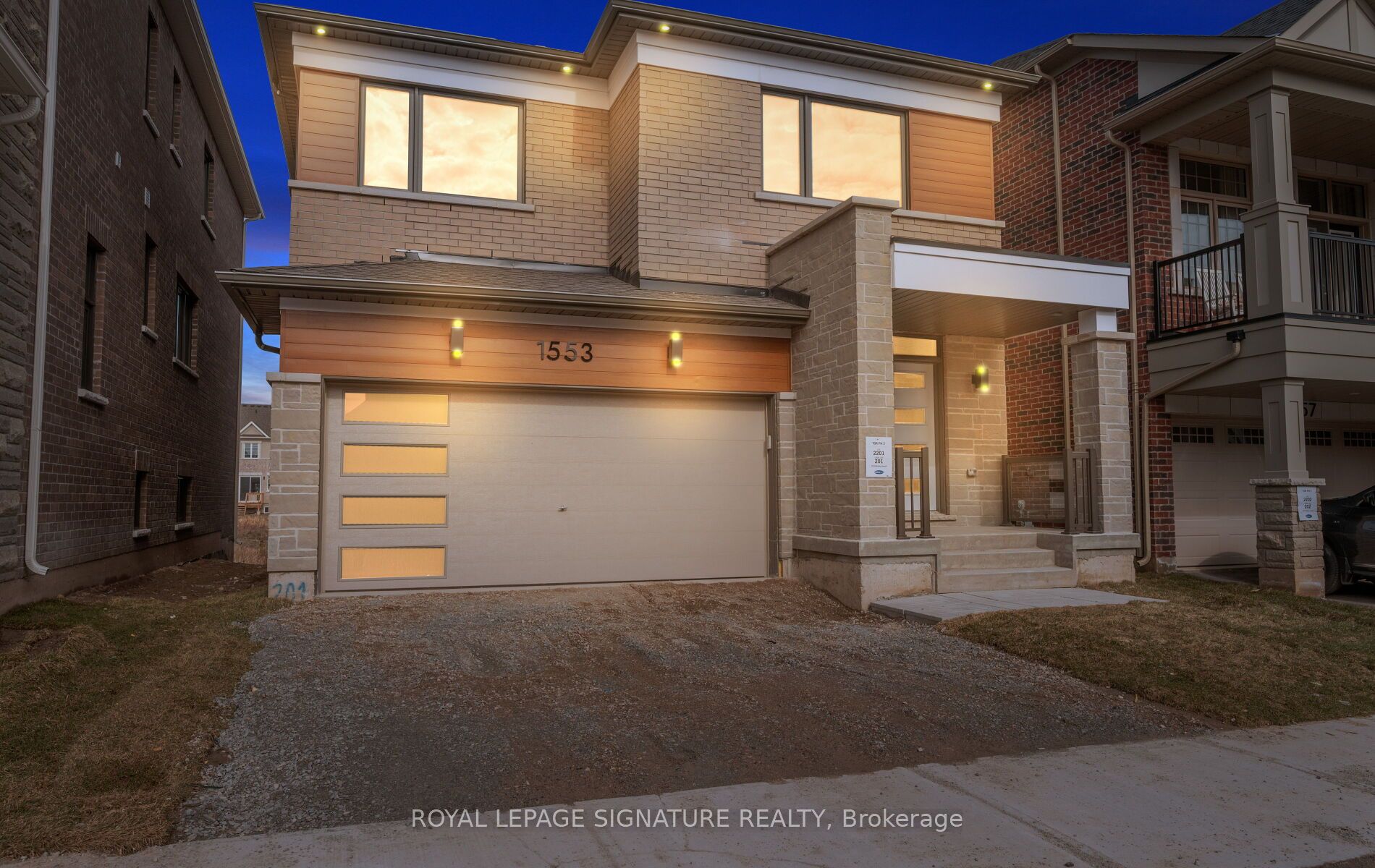 1553 Rothbury Crescent, Milton, ON, L9T 7E9 photo 3