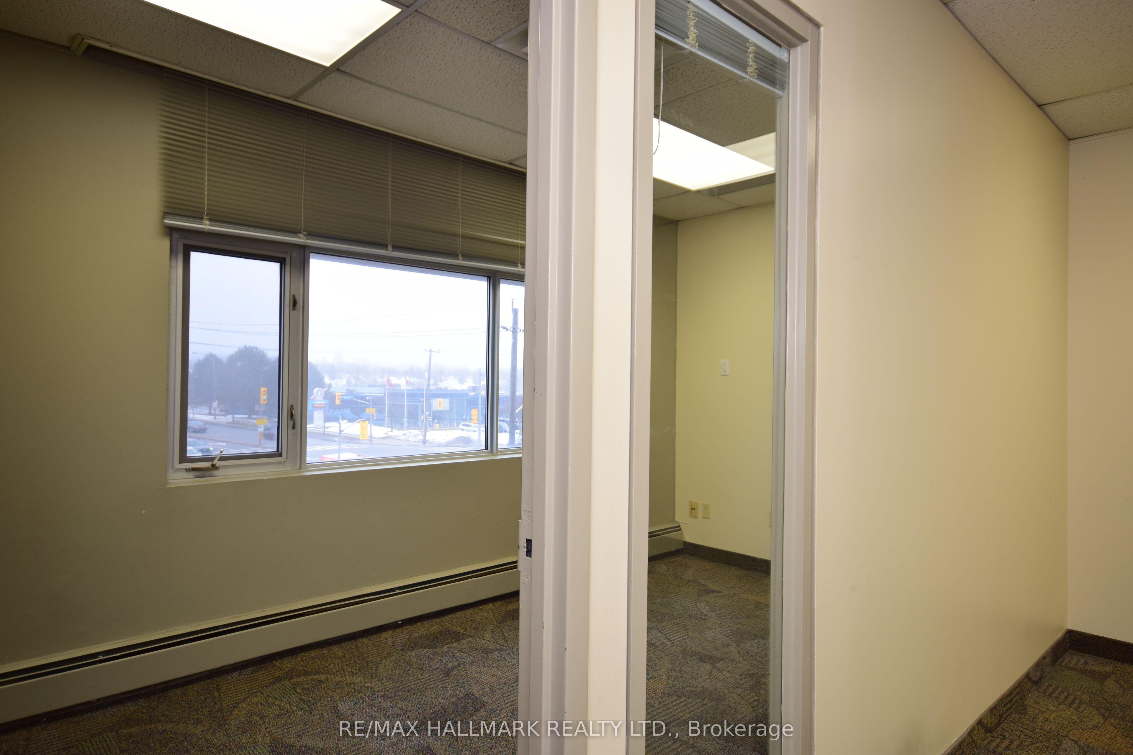 301-1200 Lawrence Avenue E, Toronto, ON, M3A 1E1 photo 3