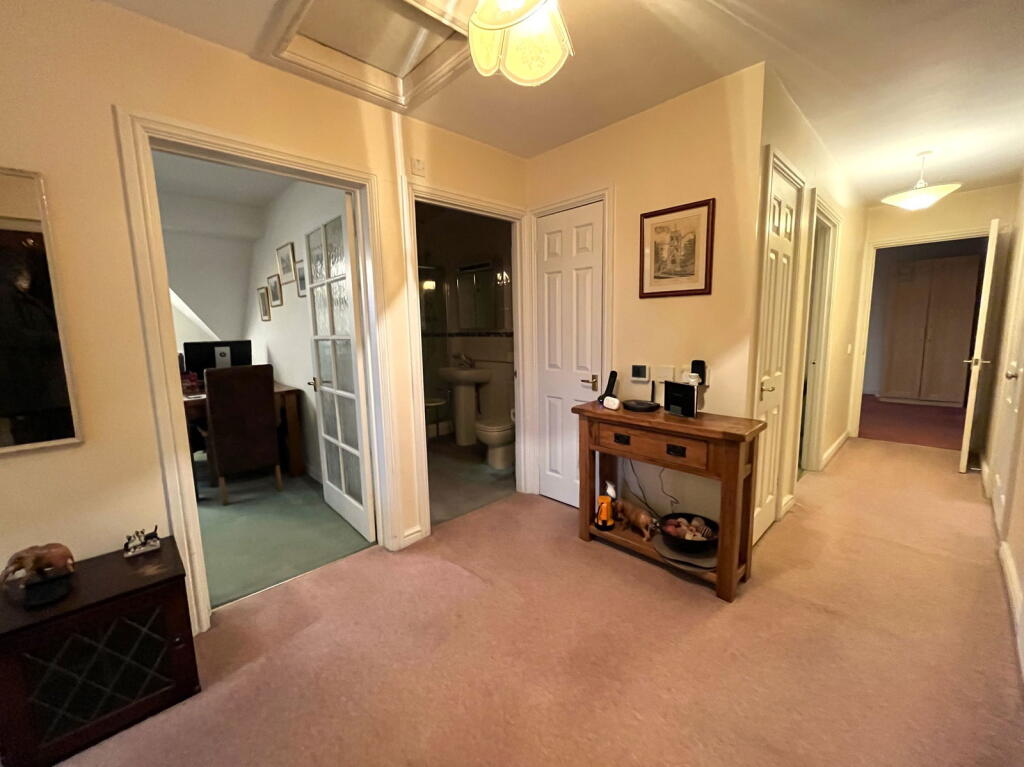 Silvermead Court, Wythall photo 2