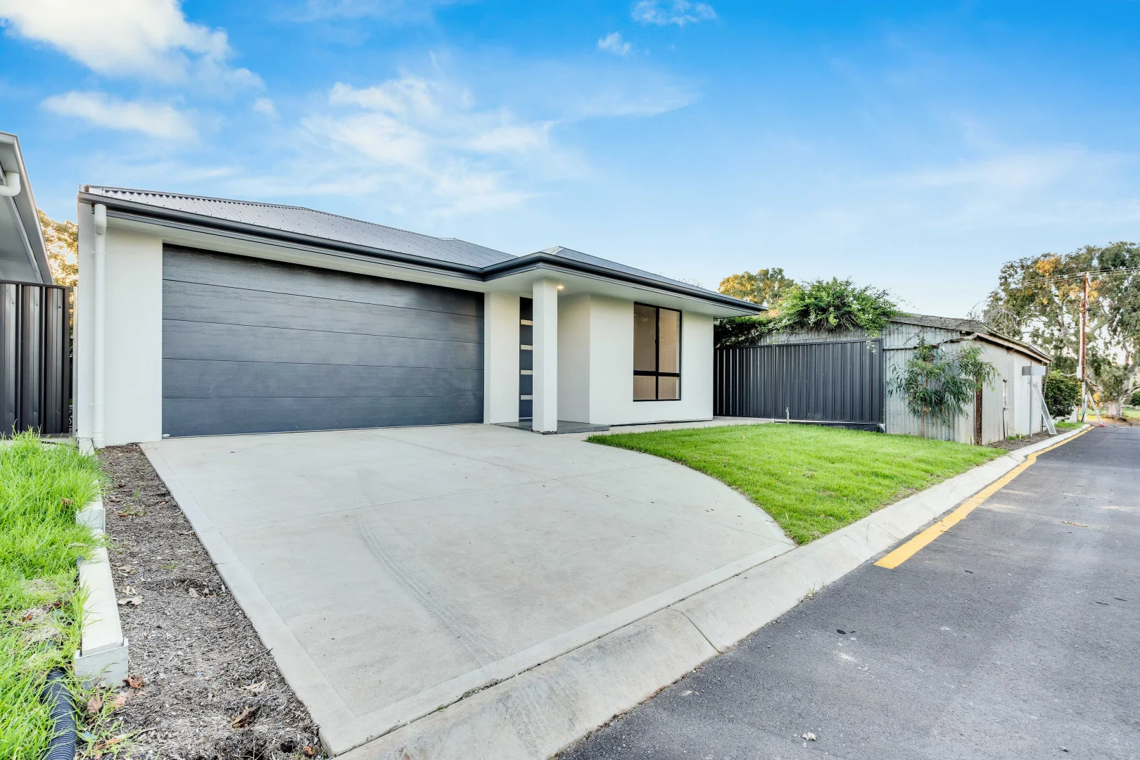 Additional image 2 of 1/64/Alexandrina Road, Mount Barker SA 5251