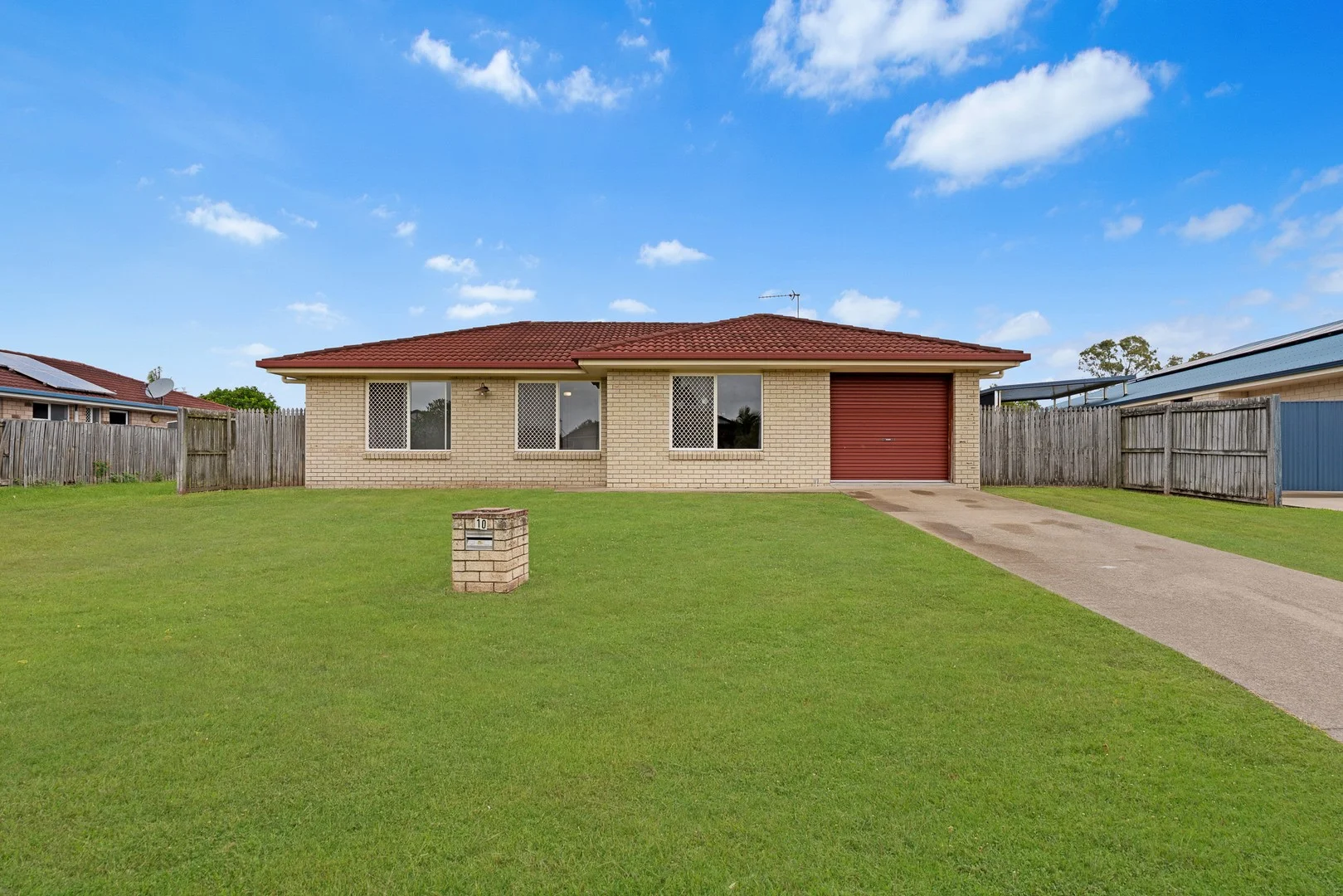 10 Elliot Court, Eli Waters QLD 4655