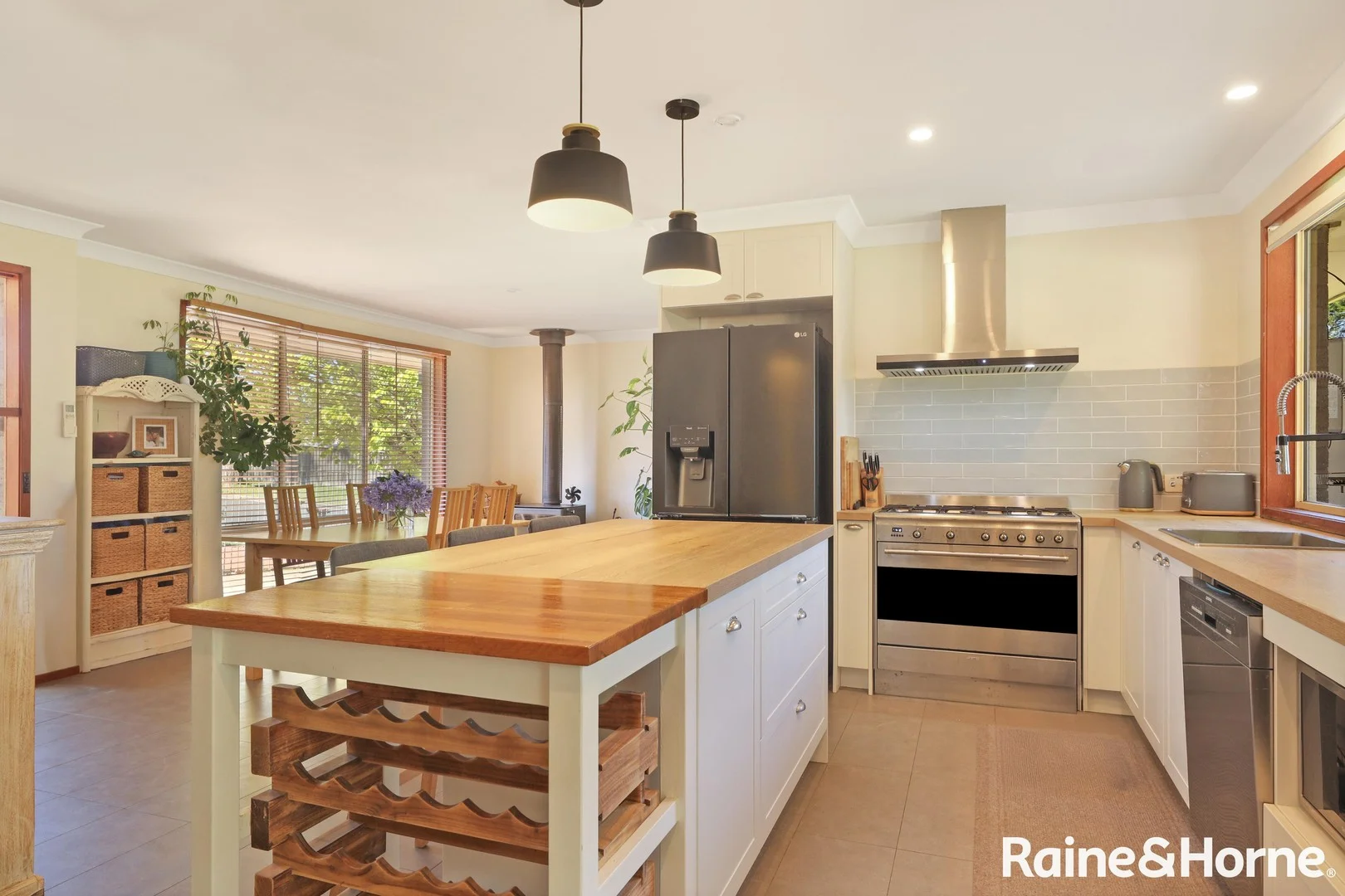 17 Janice Crescent, Moss Vale NSW 2577