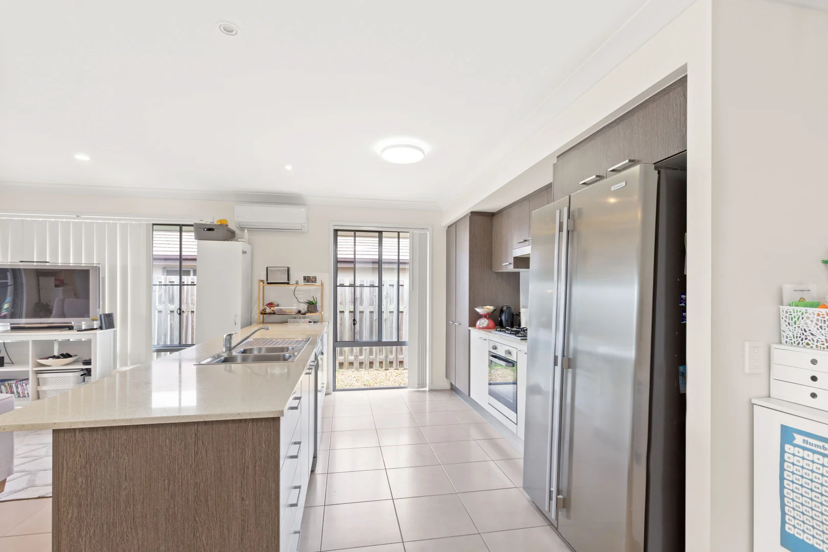 27 Glengrove Circuit, Mango Hill QLD 4509 photo 2