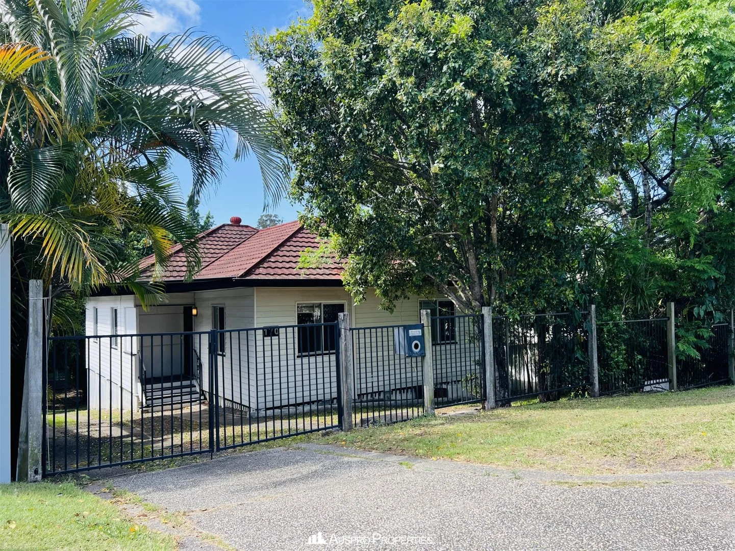 170 Macrossan Avenue, Norman Park QLD 4170