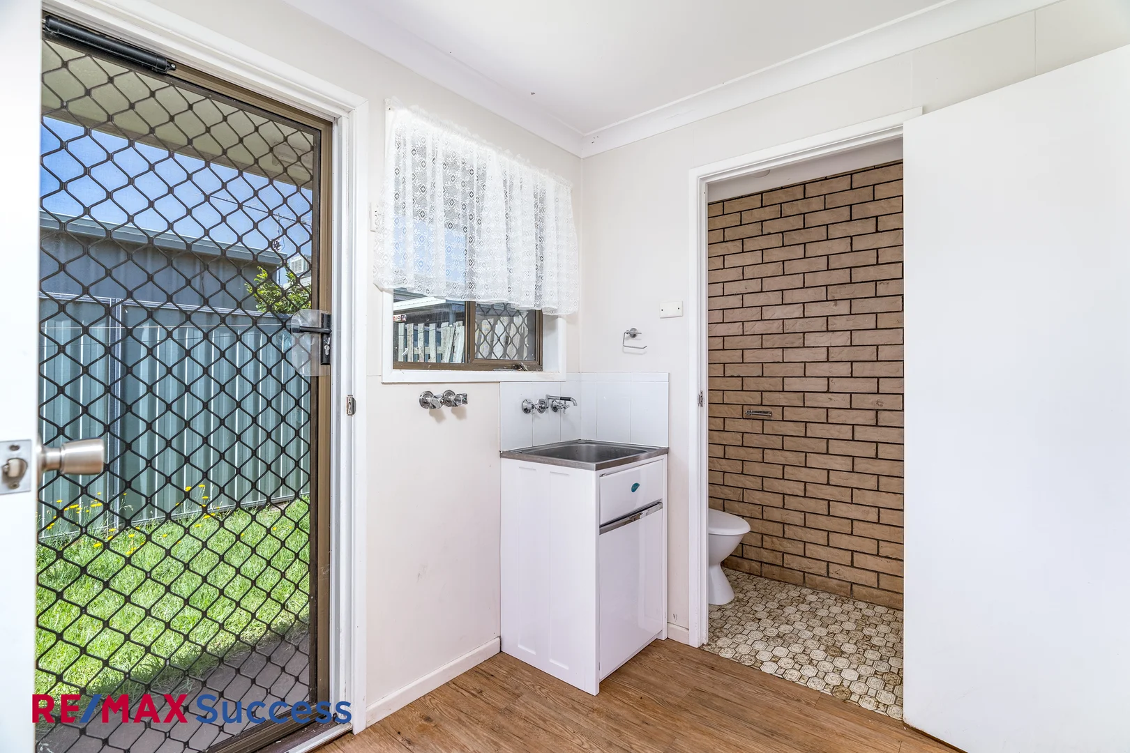 Additional image 8 of 2/208 Tor Street, Rockville QLD 4350