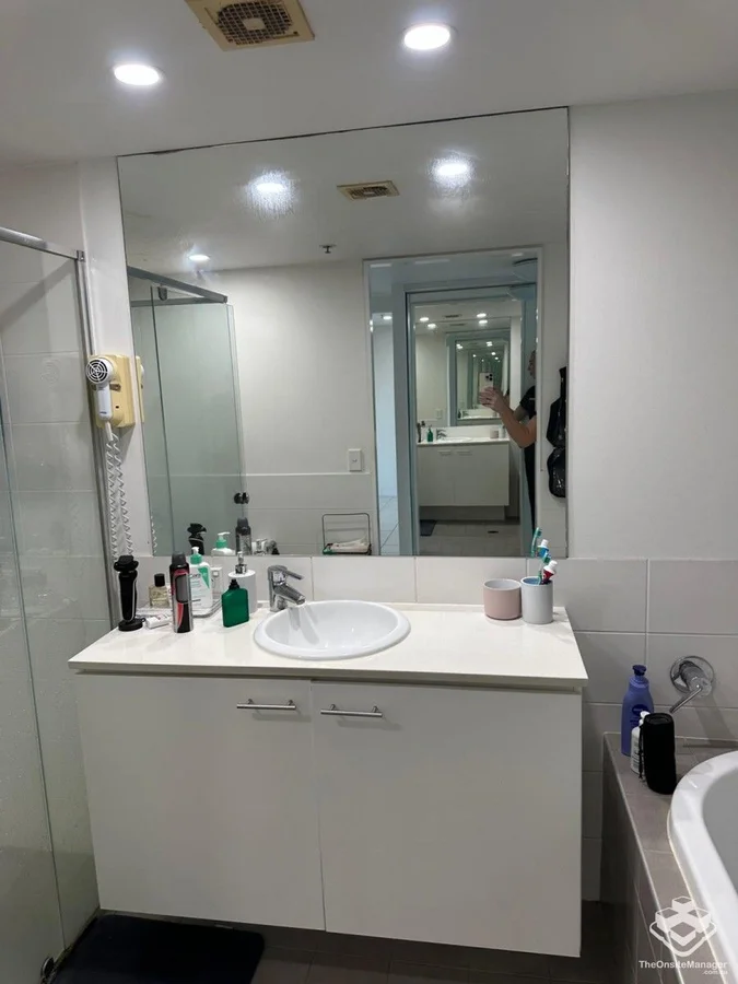 Additional image 6 of ID:21172651/33 T E Peters Drive, Broadbeach QLD 4218