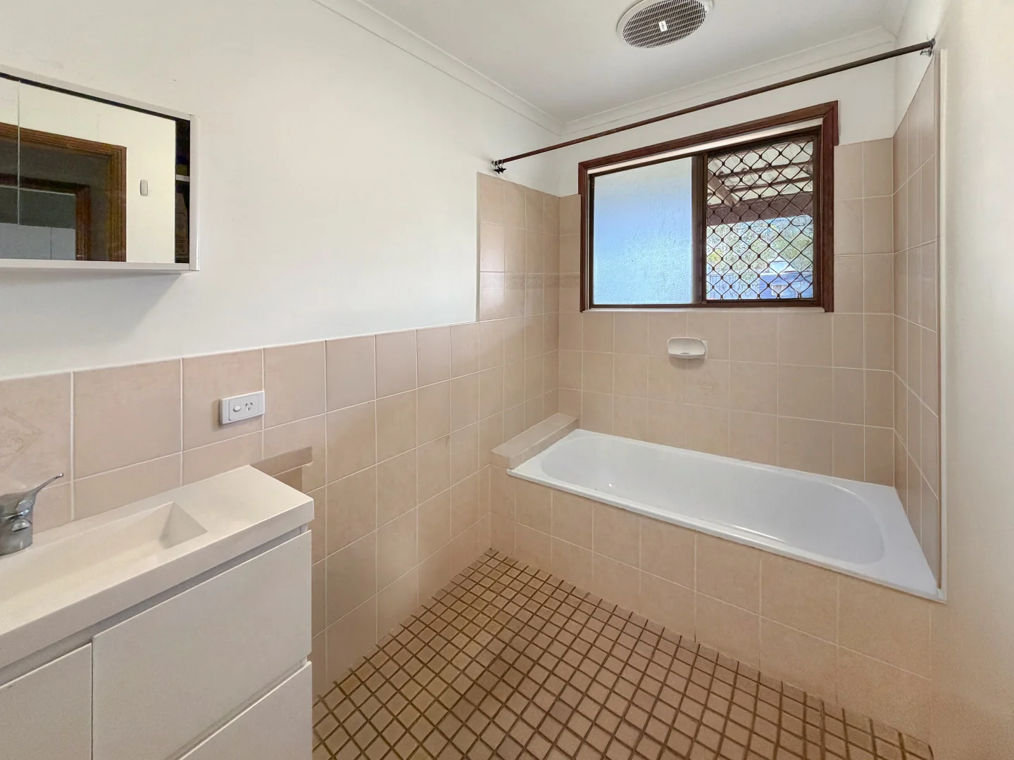 Additional image 5 of 33 Fairymead Road, Bundaberg North QLD 4670