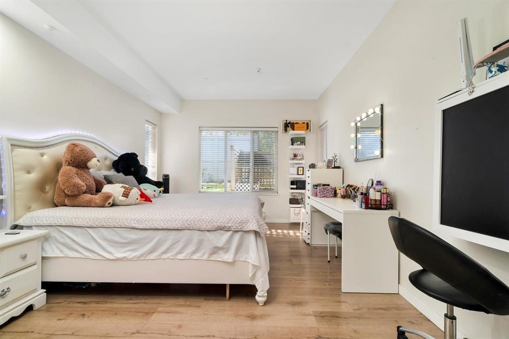 106 10675 138a Street, Surrey, BC, V3T 4L2