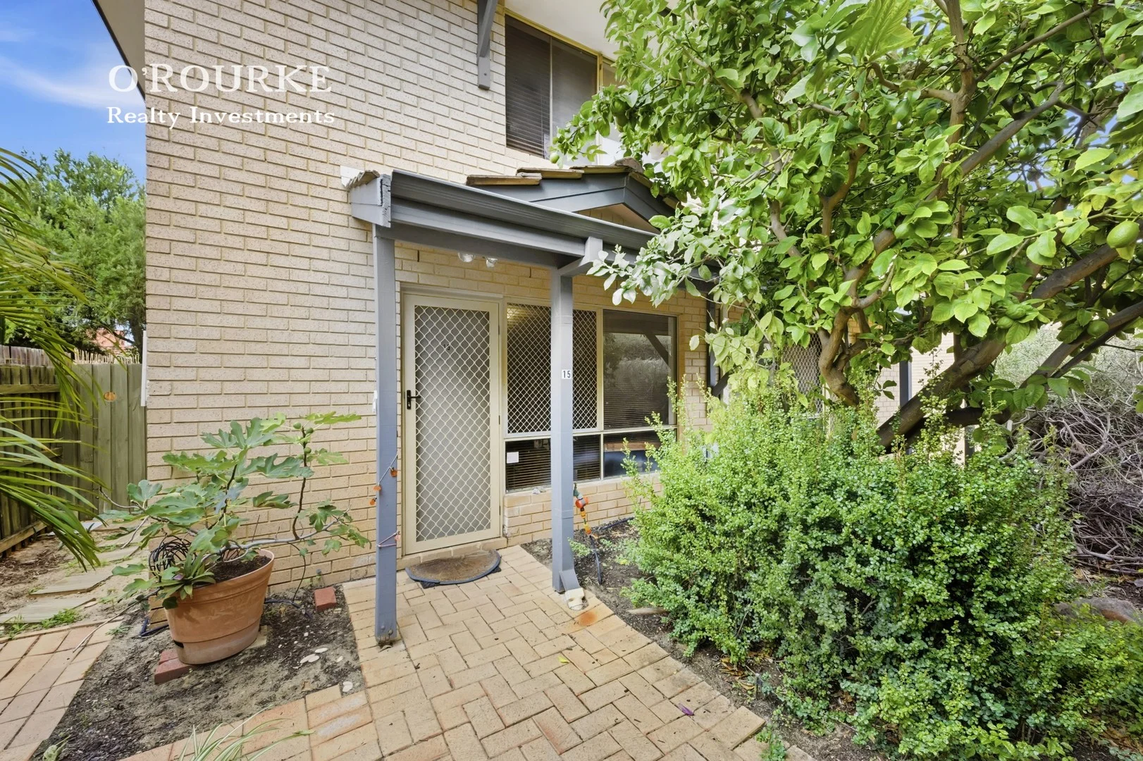 15/17 Cayley Street, Glendalough WA 6016
