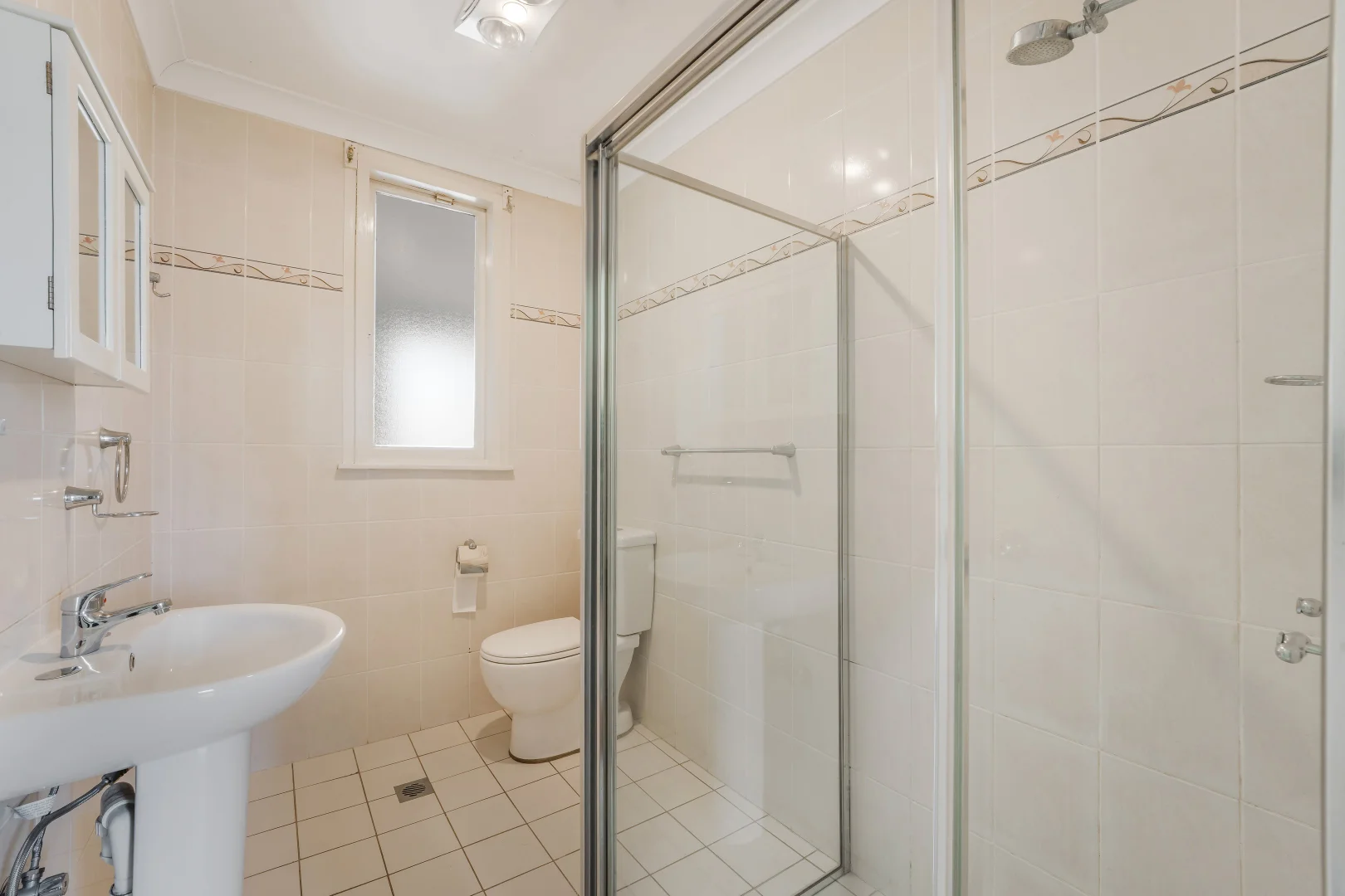 Additional image 13 of 8 & 8a Clingan Avenue, Lurnea NSW 2170