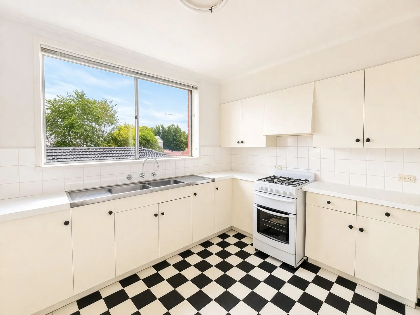 Additional image 2 of 2/4 Edith Street, Caulfield North VIC 3161