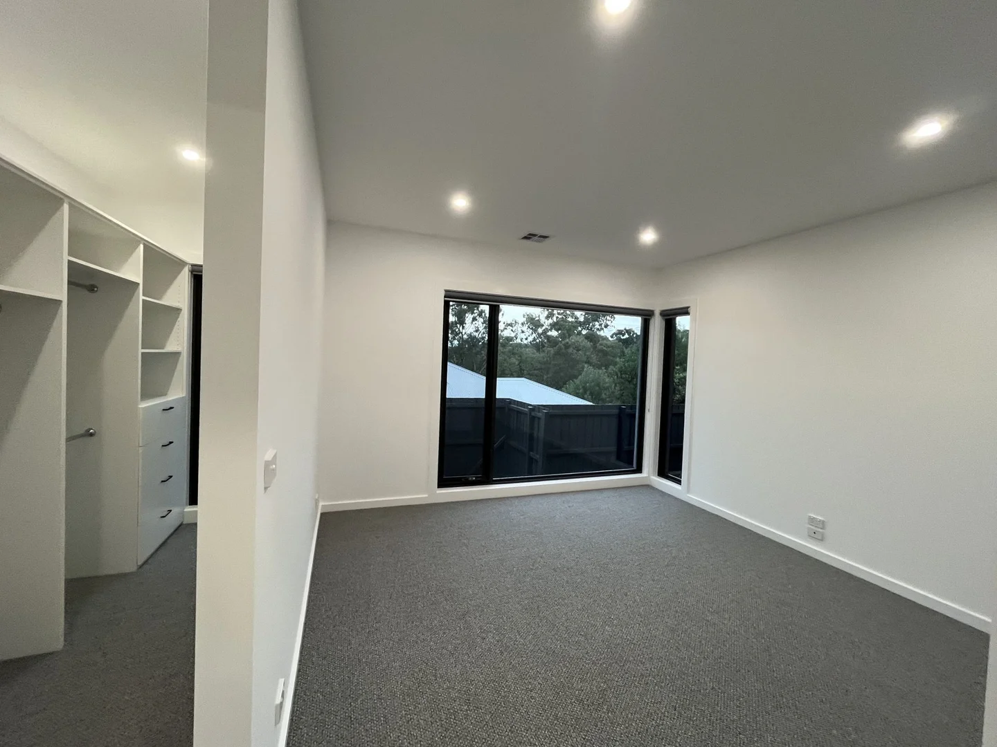 Additional image 9 of 2/21 Warrington Crescent, Wattle Glen VIC 3096
