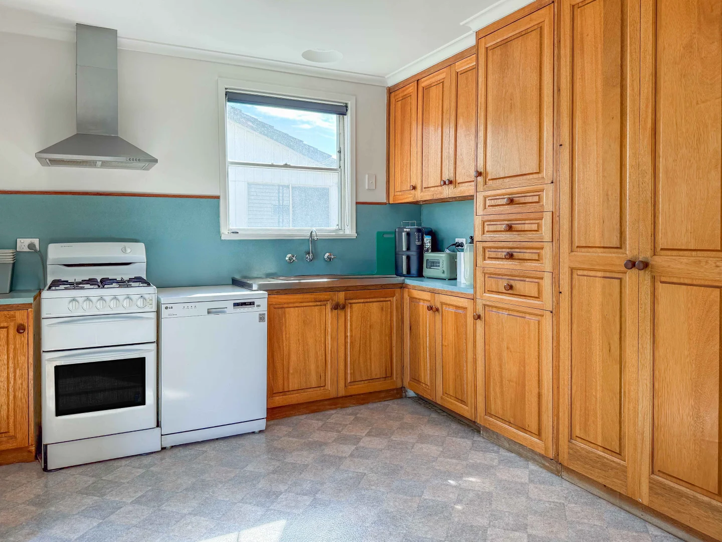 28 Kauri Crescent, Portland VIC 3305 photo 2