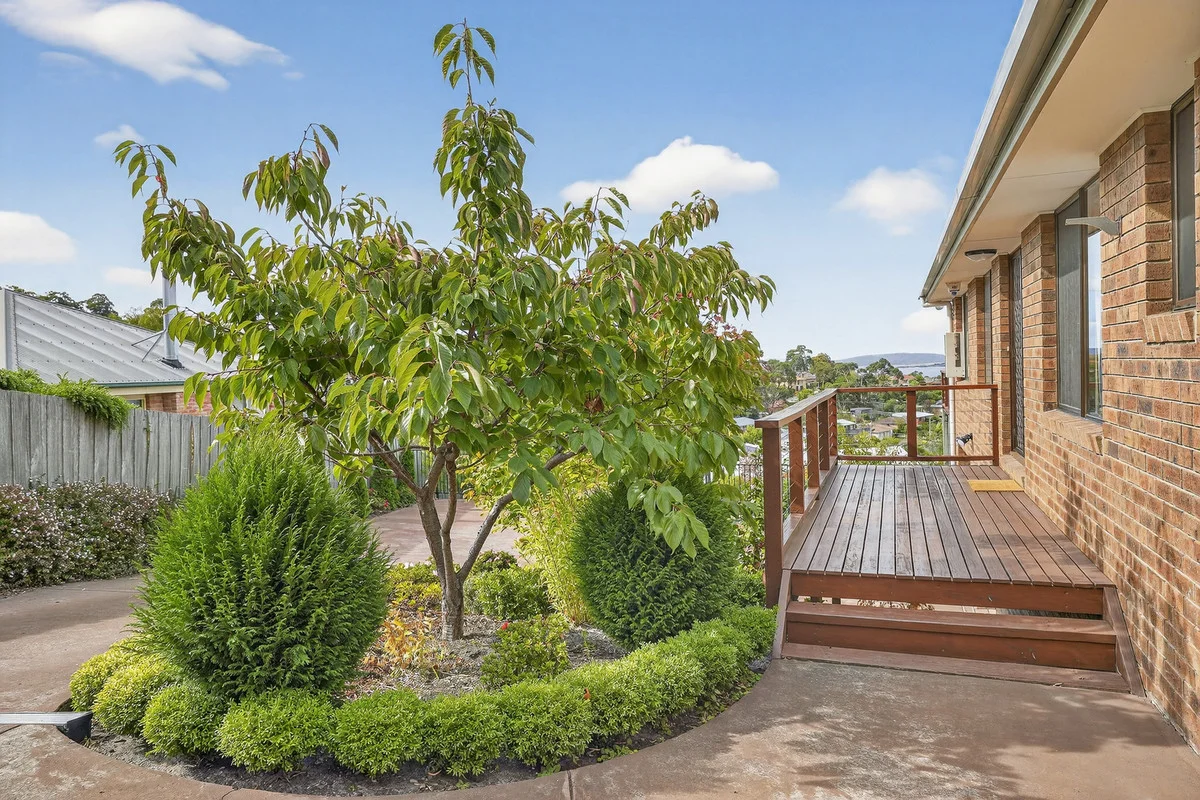 Additional image 2 of 11 Emerald Court, Blackmans Bay TAS 7052