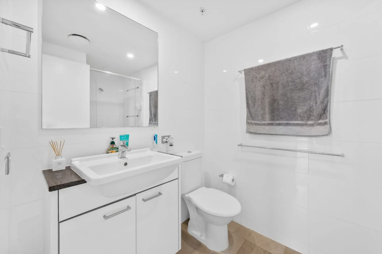 Additional image 5 of 1009/22 Surf Parade, Broadbeach QLD 4218