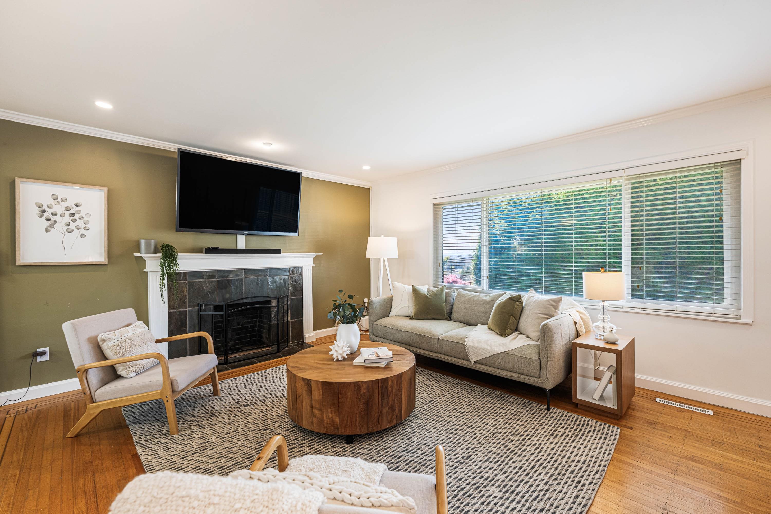 Additional image 3 of 8326 Royal Oak Avenue, Burnaby, BC, V5J 4L2