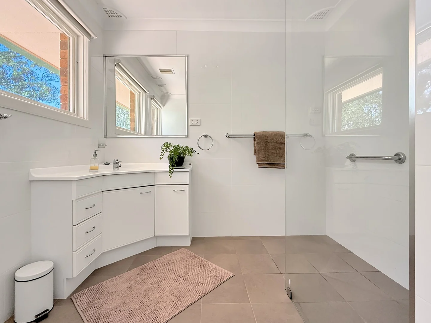 Additional image 15 of 60 Redhill Road, Young NSW 2594