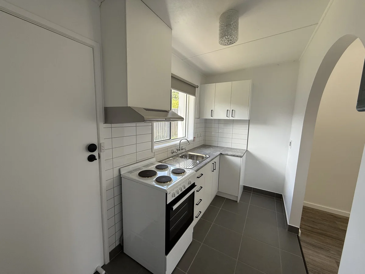 Additional image 4 of 2-4/1 Tantallon Avenue, Hamilton VIC 3300