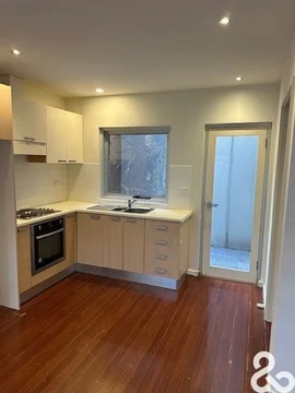2/261-263 Broadway, Reservoir VIC 3073