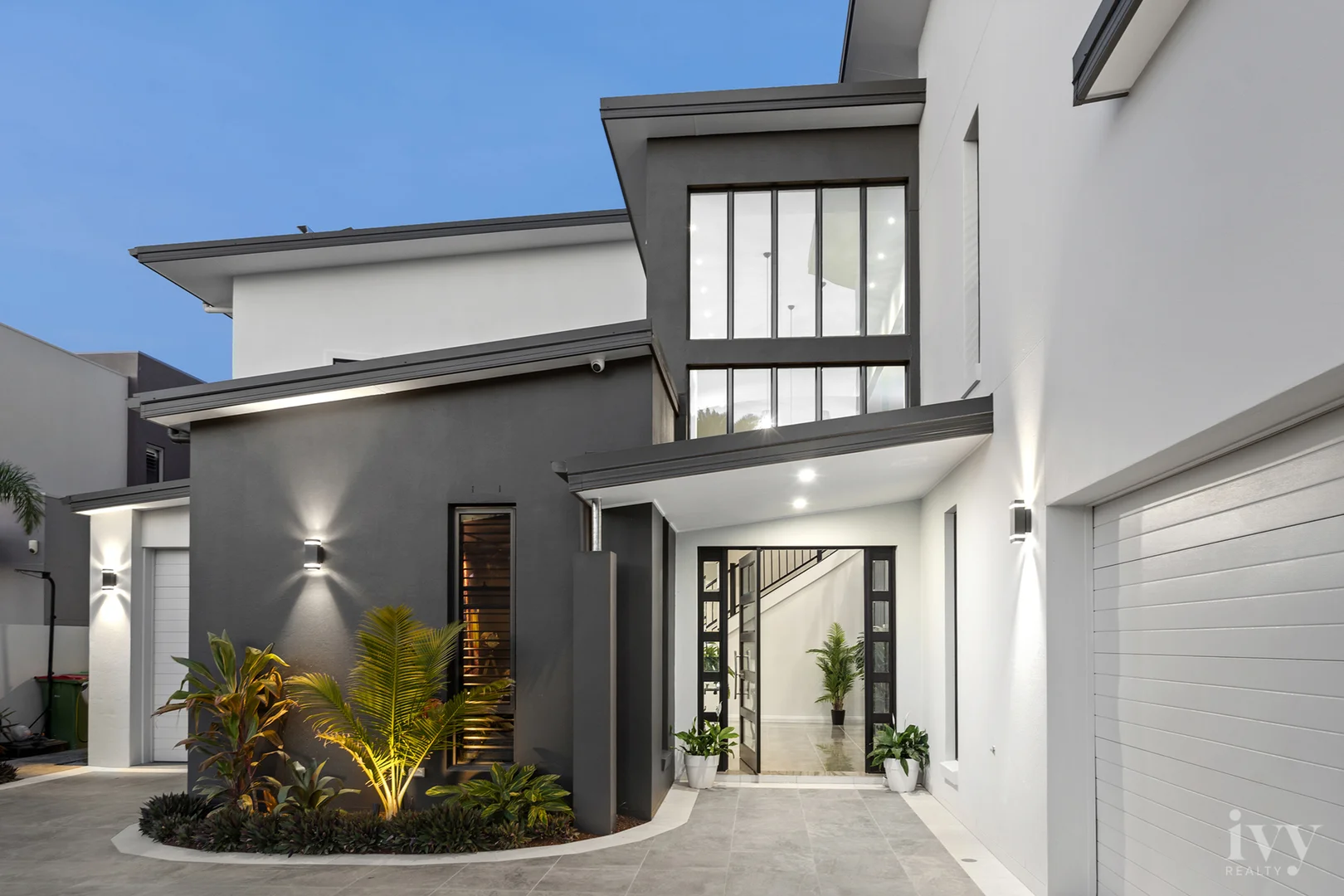 Additional image 4 of 13 King James Court, Sovereign Islands QLD 4216